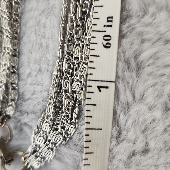 Sarah Coventry multichained necklace - Picture 5 of 5